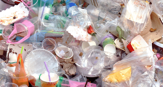 Le plastique est un matériau très polluant