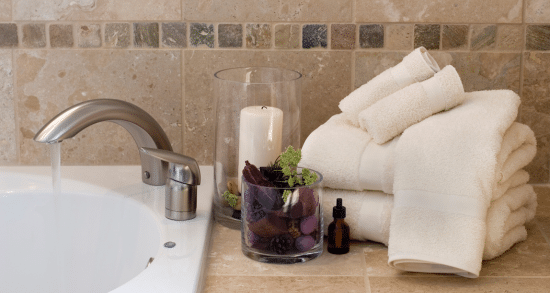 Tu peux assortir ton linge de bain éco-responsable pour une jolie déco écolo dans la salle de bain